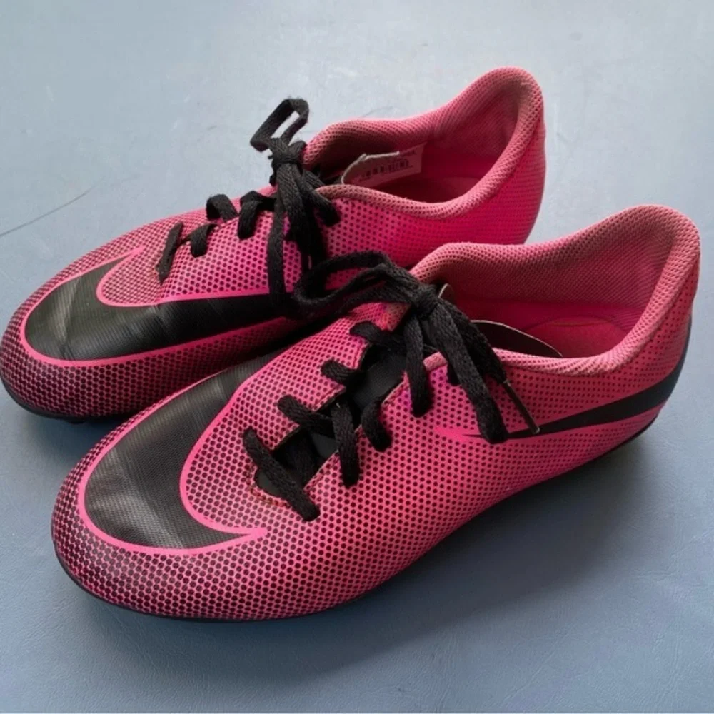 Nike Shoes‎ Girls Size Size 5Y Cleats Pink Black Lace Up